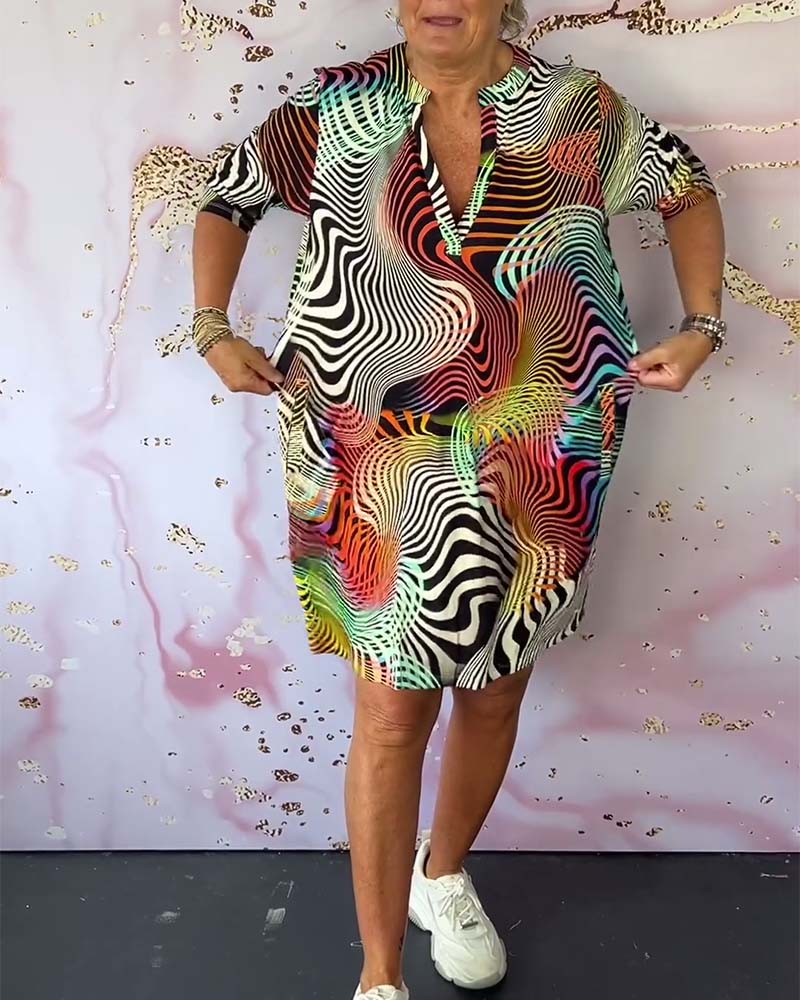 Ria™ | Vestido colorido con escote en V