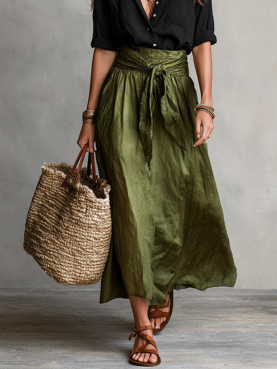 Elena™ | Conjunto de dos piezas: camiseta negra y falda midi verde oliva