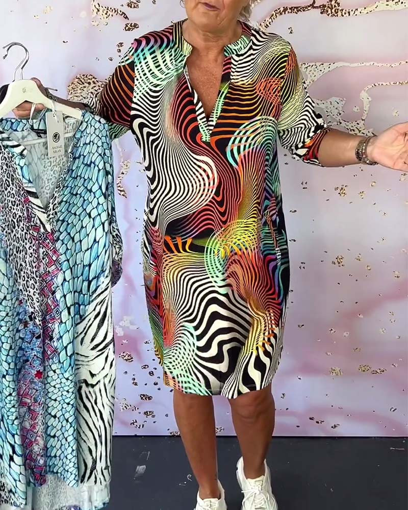 Ria™ | Vestido colorido con escote en V