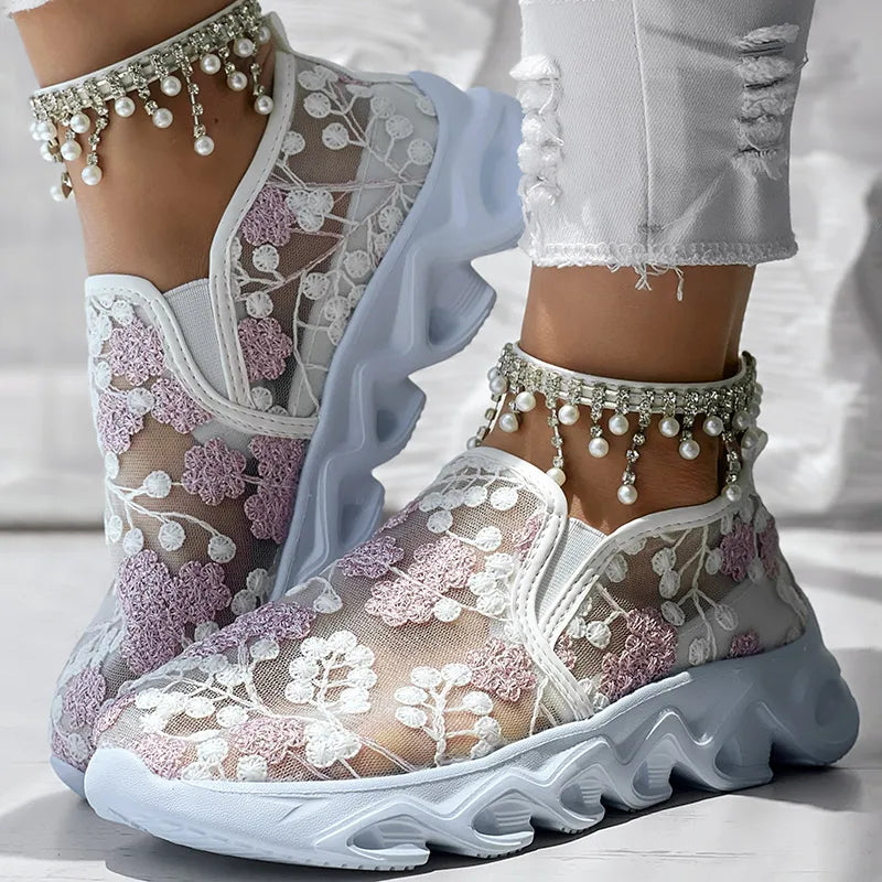 ZAPATILLAS LÉONIE™ CON ENCAJE FLORAL EDICIÓN CHIC